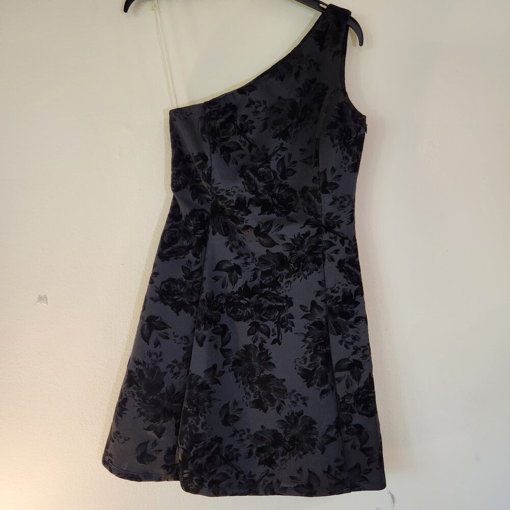 NWT Prosecco One-Shoulder Black Floral Burnout Velvet Mini Dress Size 2